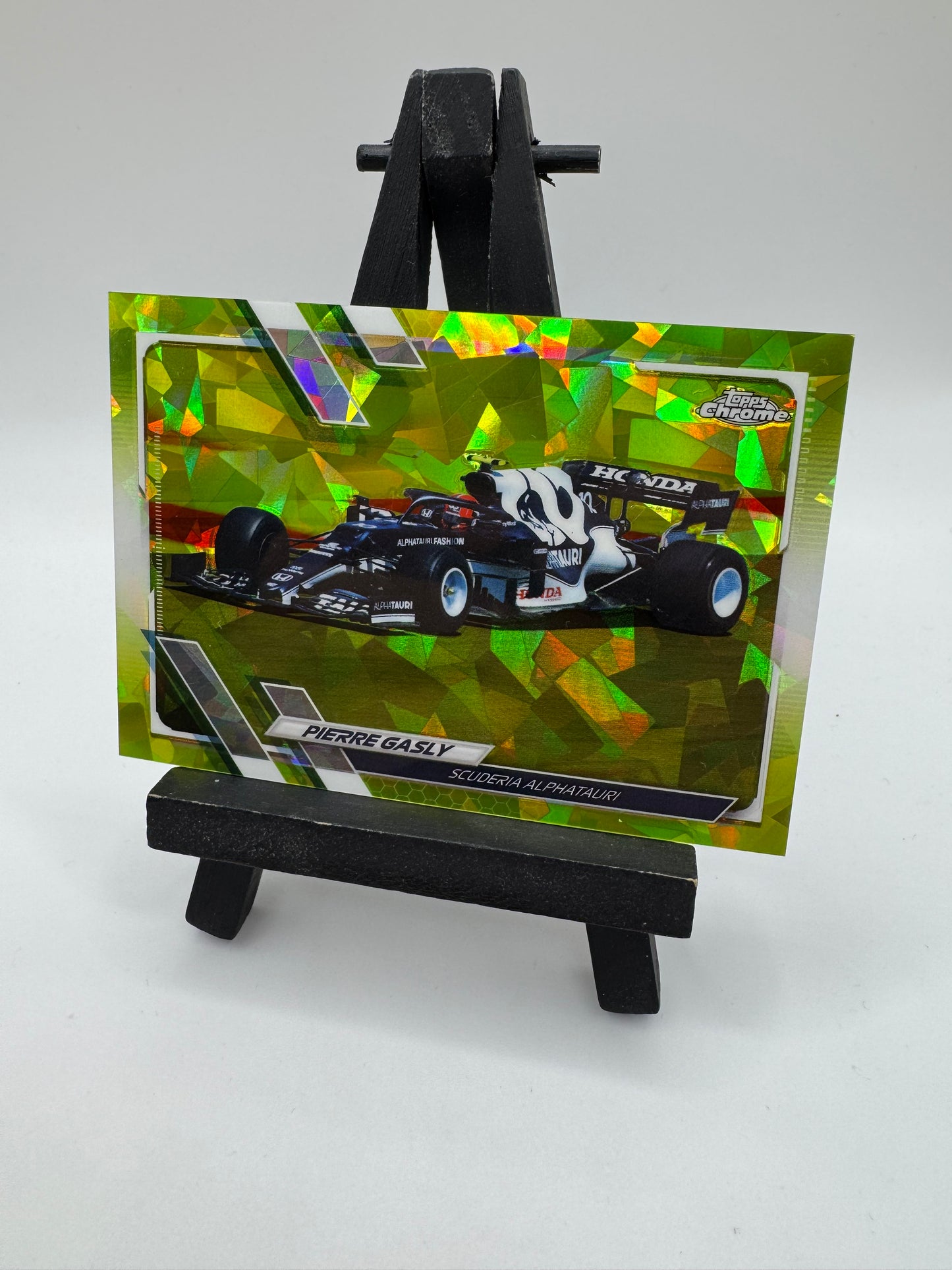 2021 Topps Chrome Sapphire Formula 1 Pierre Gasly Chartreuse /199 #108 AlphaTauri