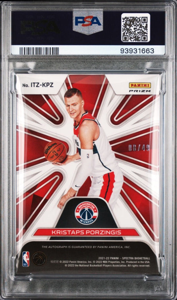2021 Panini Spectra Astral Auto /49 Kristaps Porzingis Dallas Mavericks #ITZ-KPZ PSA 8/10