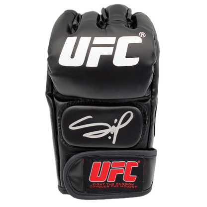 UFC glove signed by Conor McGregor (Beckett)