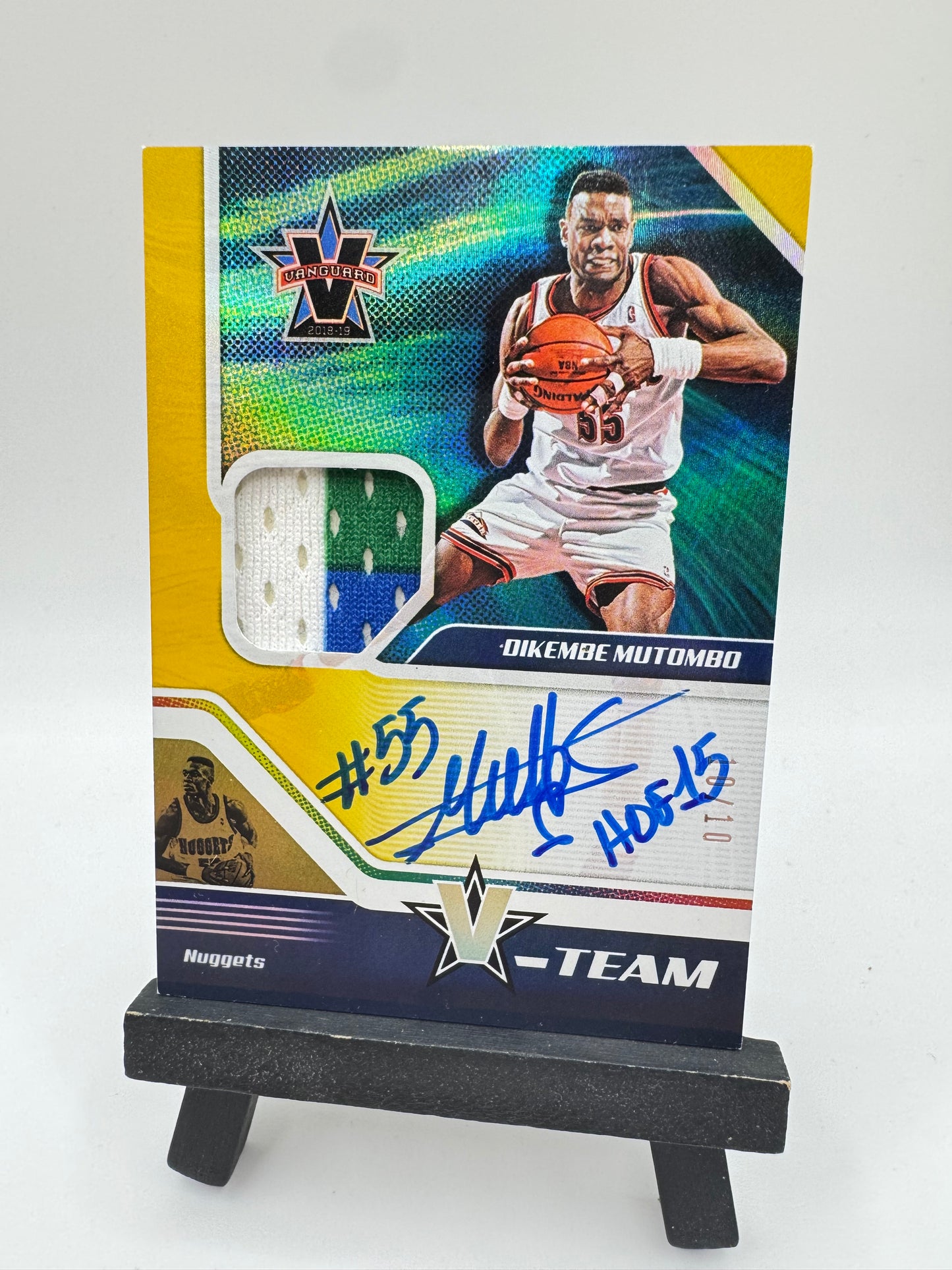 2018 Panini Vanguard Autograph Patch /10 Dikembe Mutombo #VT-DM Denver Nuggets