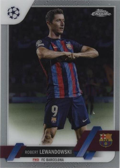 2022 Topps Chrome UCC Robert Lewandowski Refractor #9 FC Barcelona