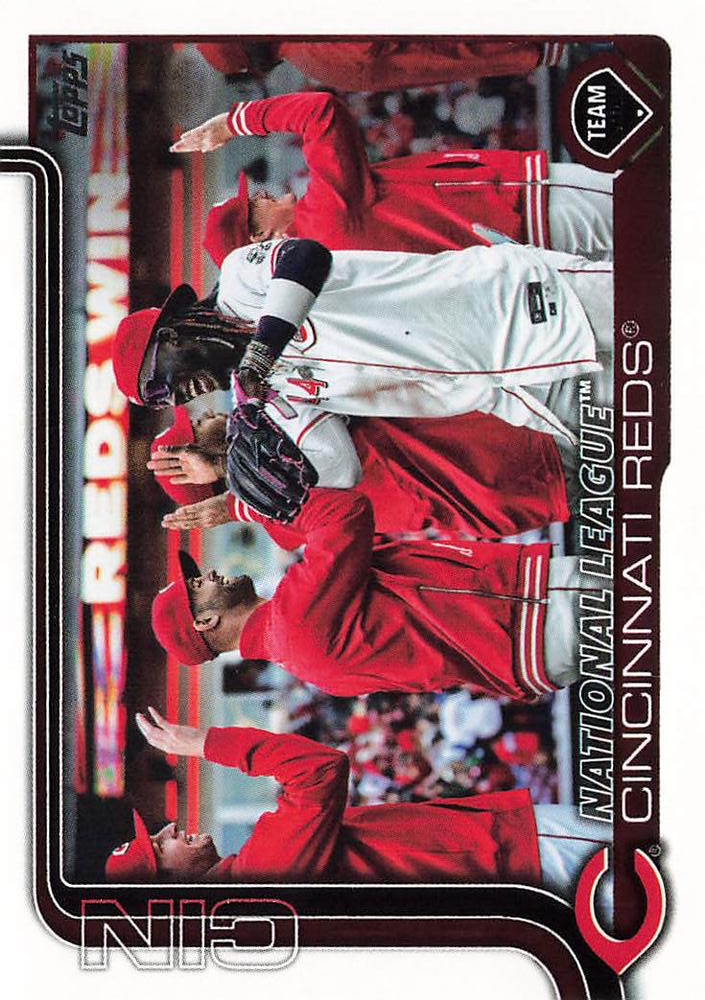 2025 Topps Series 1 Team Card Cincinnati Reds #99