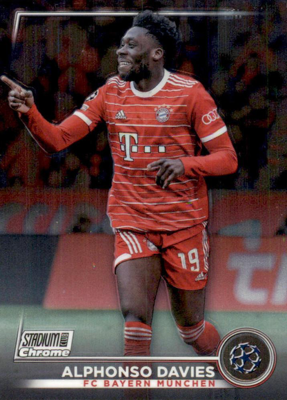 2022 Topps Stadium Club Chrome UCC Alphonso Davies #19 FC Bayern Munchen