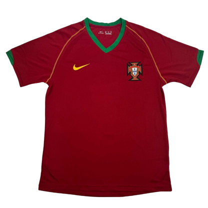 Maillot du Portugal signé par Figo (Beckett)